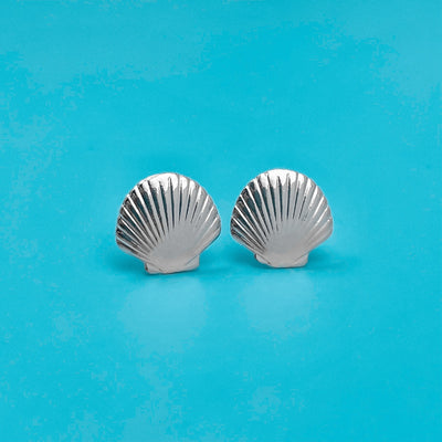 Dainty Fan Shell Stud Earrings - Silver