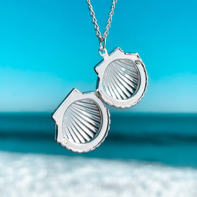 SIlver Fan Shell Locket Necklace